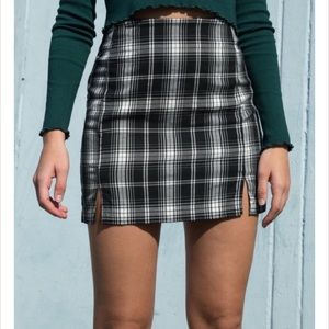 Brandy Melville black plaid skirt